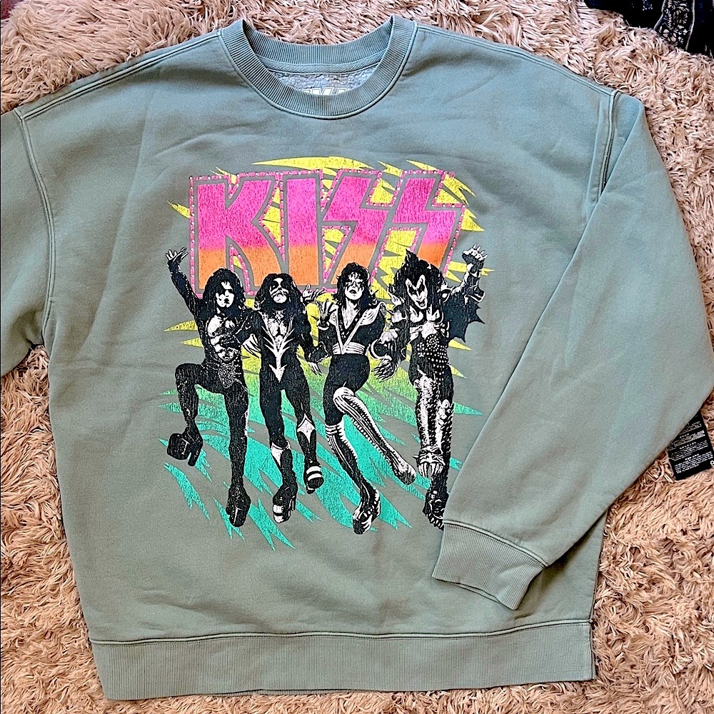 PLUS SIZE || KISS Women's Green Crew Neck Sweater - Picture 4 of 5